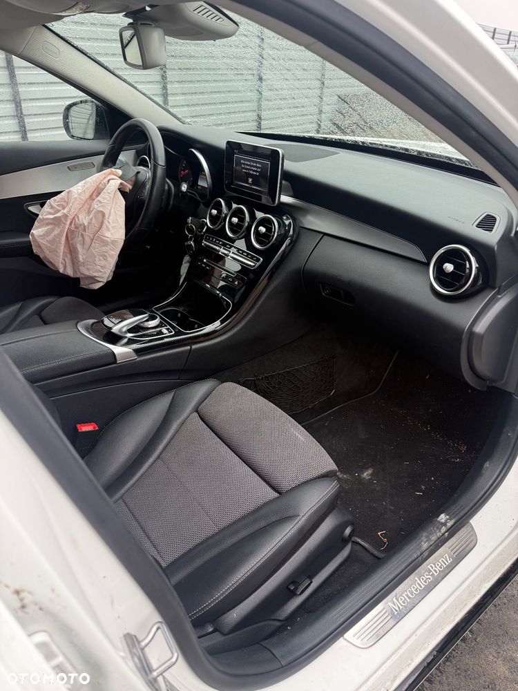 Mercedes-Benz Klasa C 250 9G-TRONIC Exclusive - 10