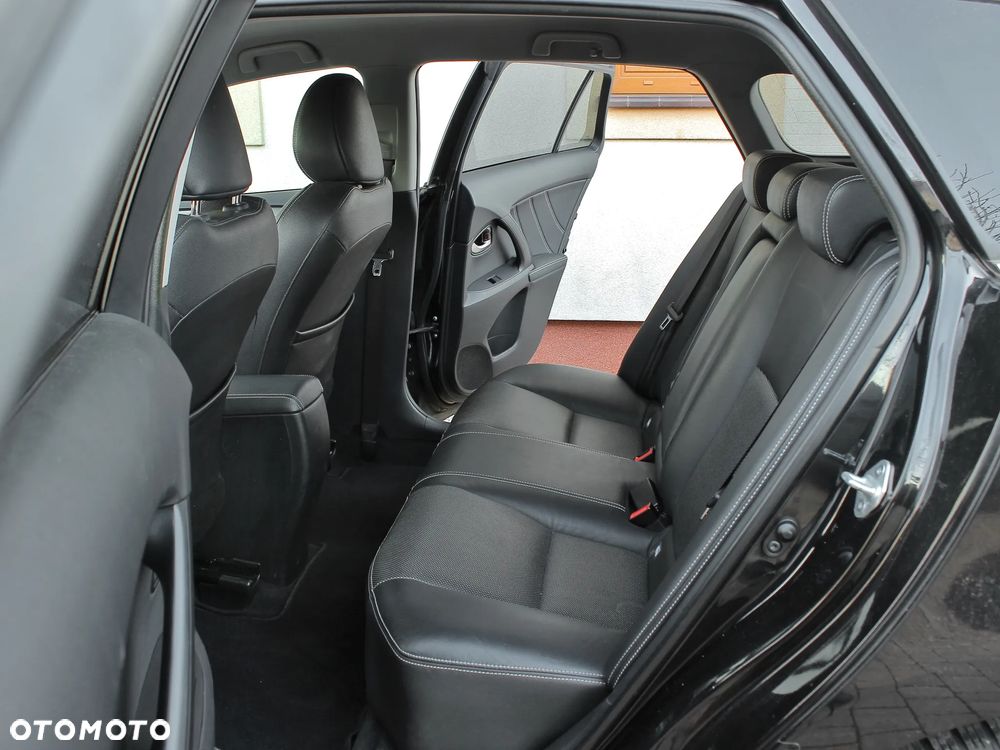 Toyota Avensis 1.8 Premium EU5 - 8