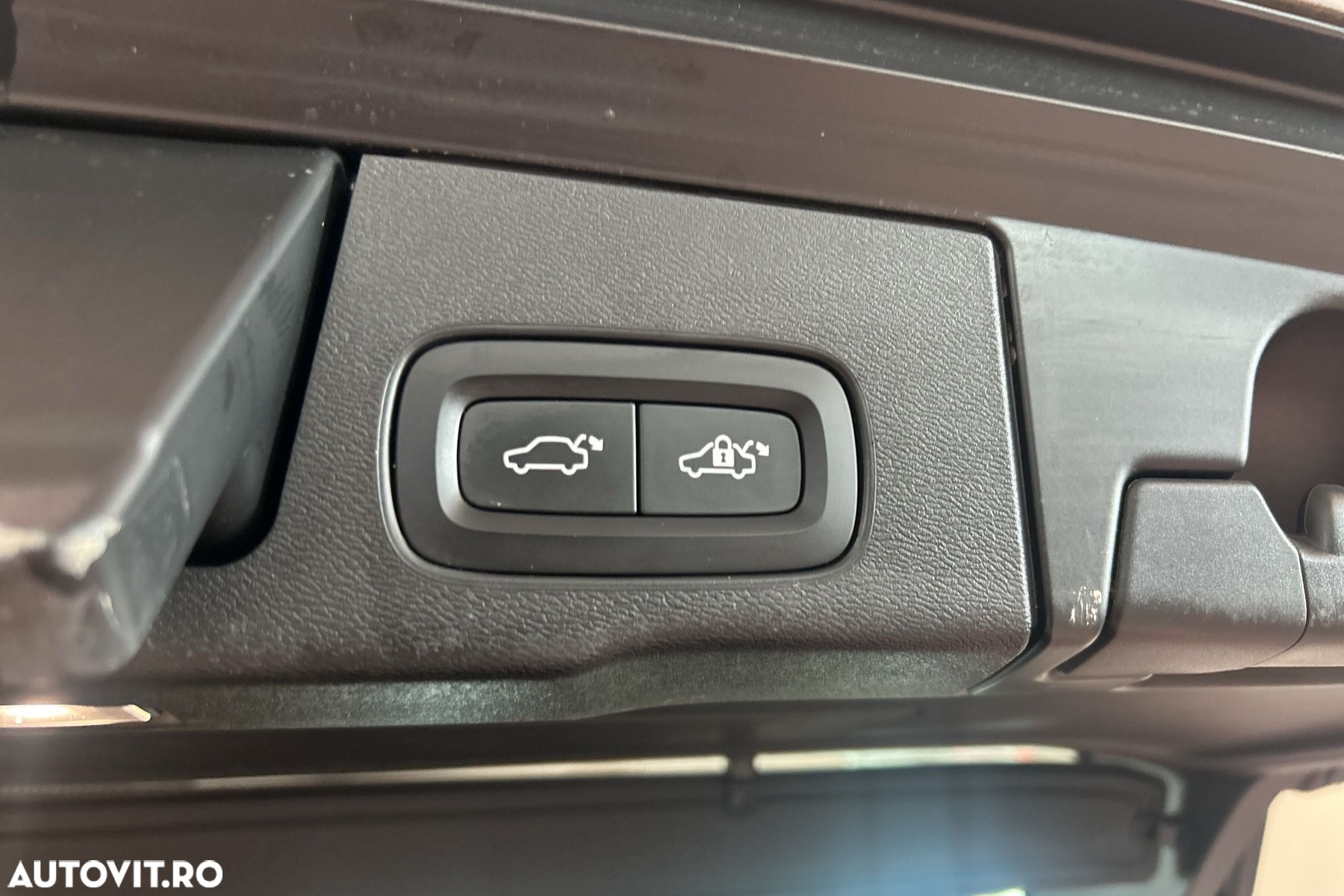 Volvo XC 60 B5 MHEV AWD Inscription - 22