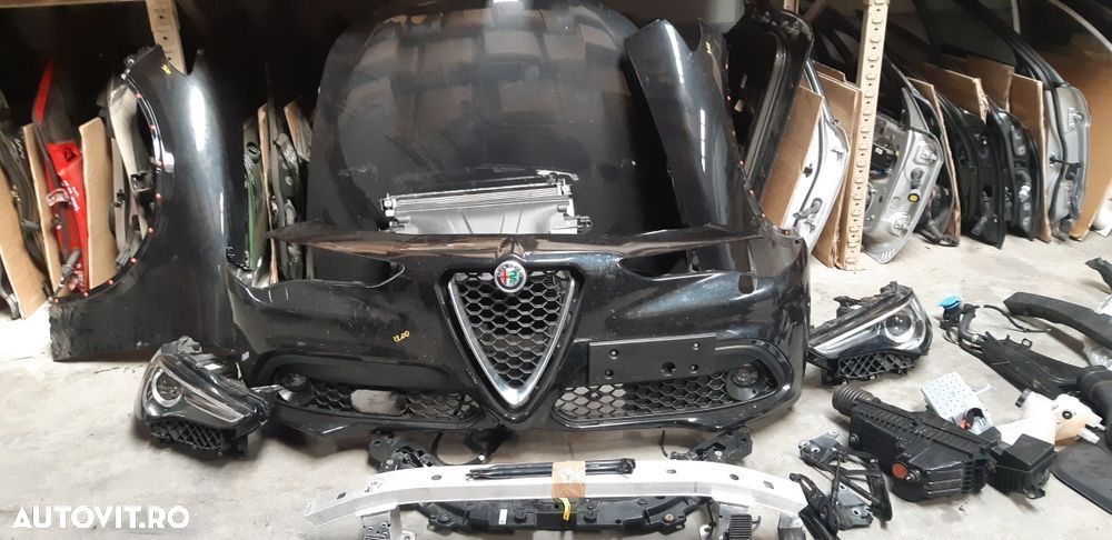 Fata completa Alfa Romeo Stelvio 2018 - 8