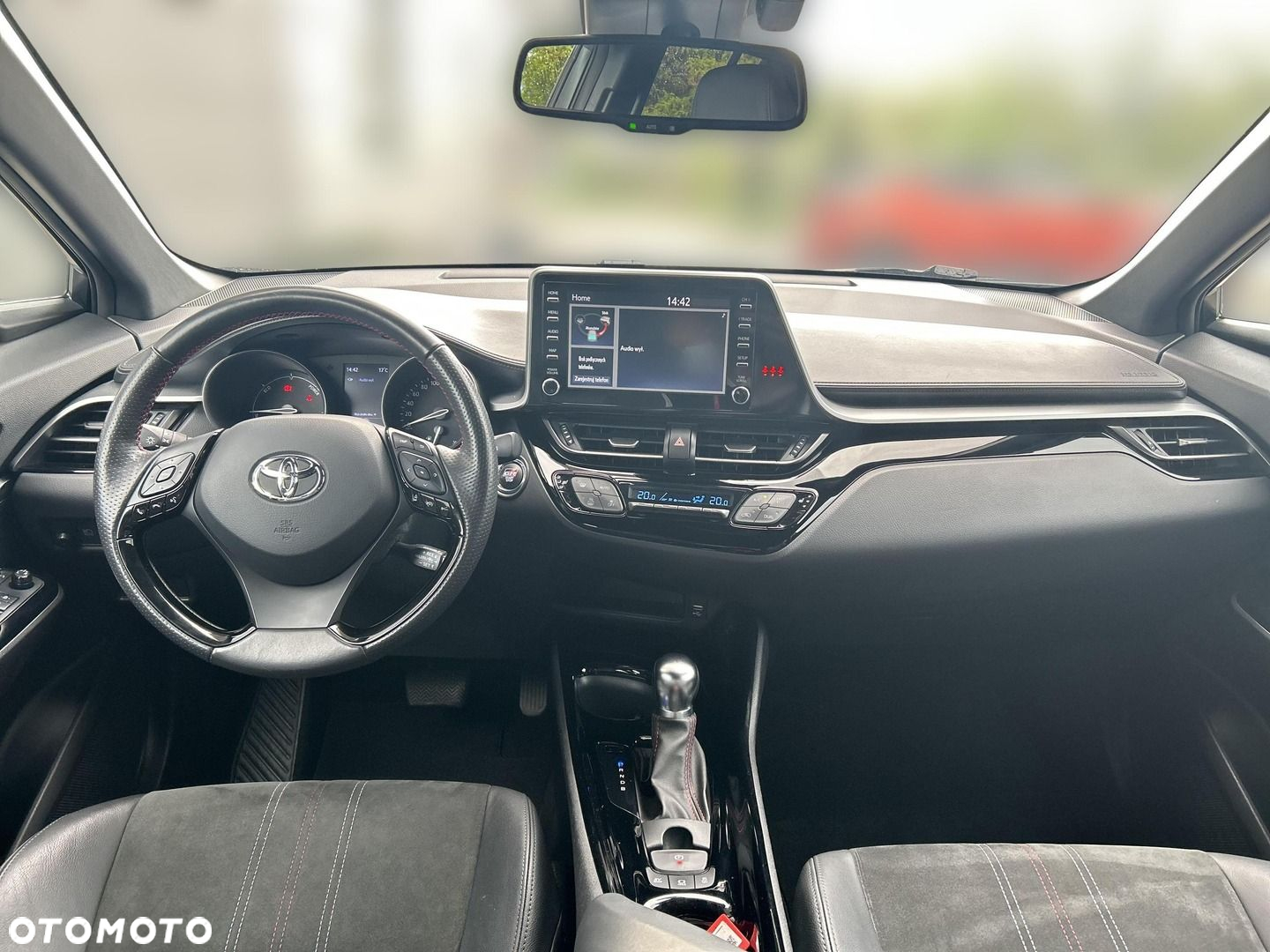 Toyota C-HR - 11