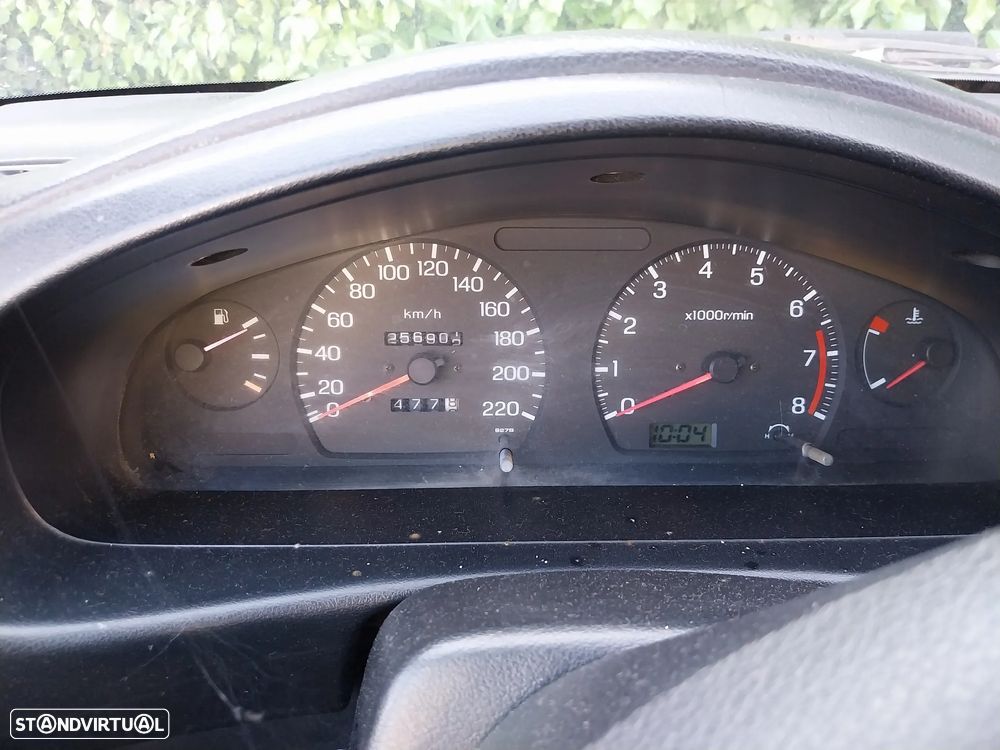 Nissan Sunny Hatchback 1.4 SLX - 8