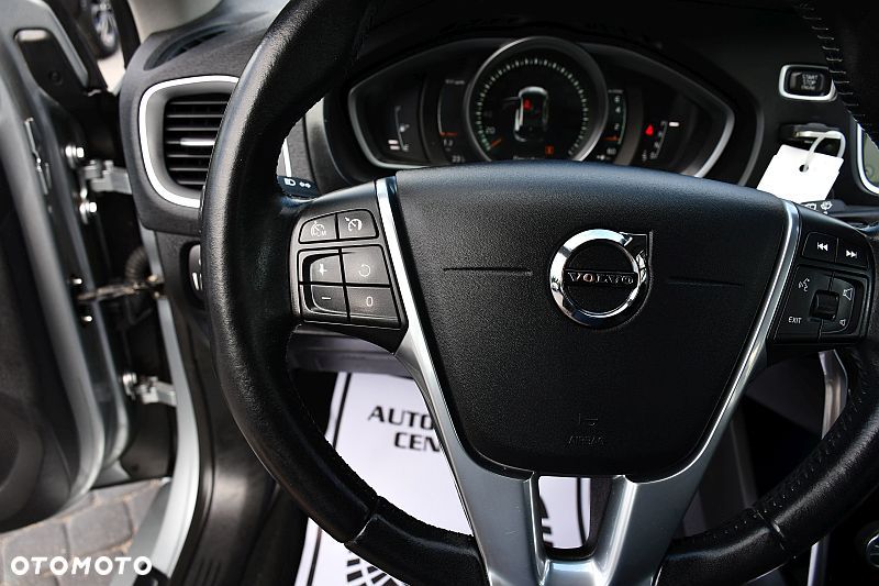 Volvo V40 T2 Geartronic Momentum - 16