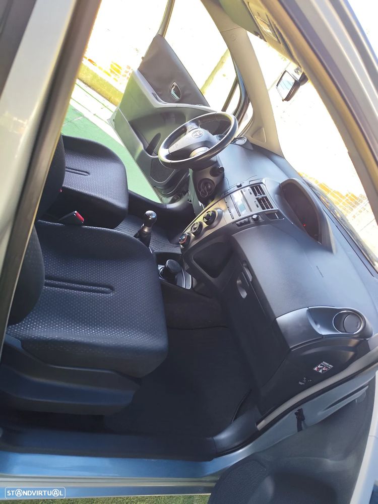 Toyota Yaris 1.0 VVT-i ACtive+AC - 40