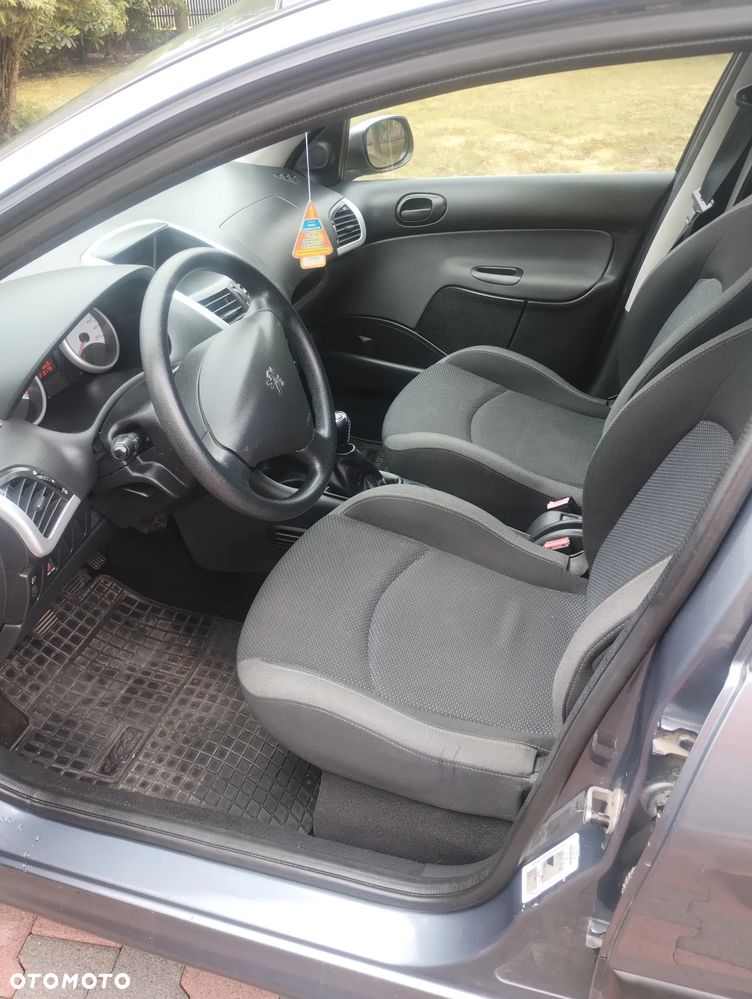 Peugeot 206 plus - 10