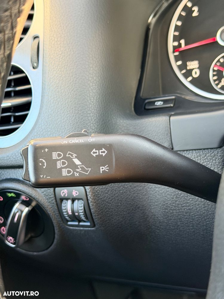 Volkswagen Tiguan 2.0 TDI DPF BlueMotion Technology Trend & Fun - 30