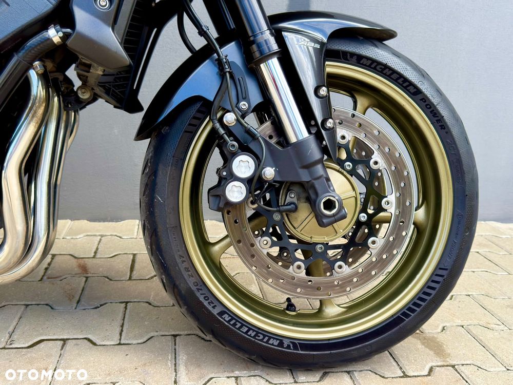 Yamaha FZ - 14