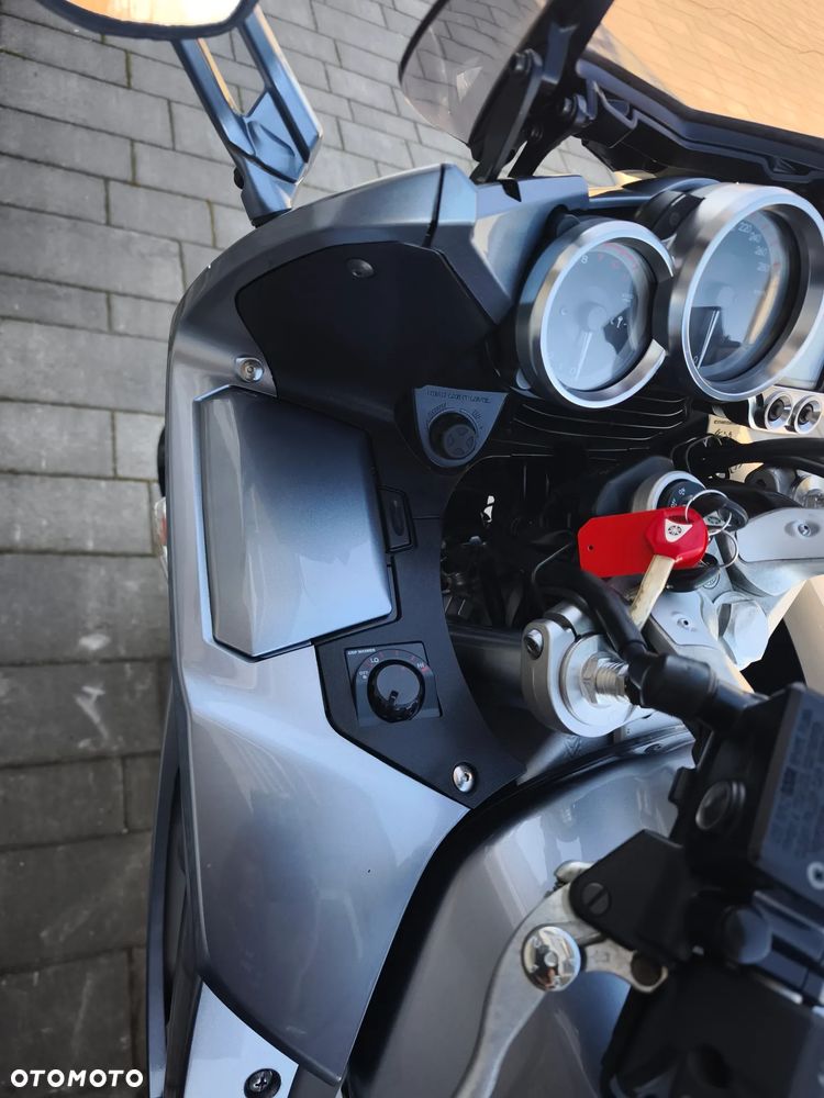 Yamaha FJR - 14