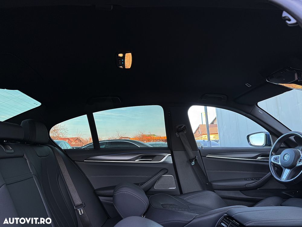 BMW Seria 5 530e Aut. - 28