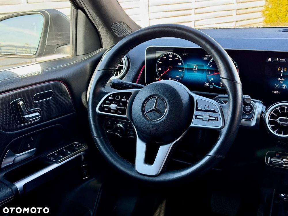 Mercedes-Benz GLB 250 4Matic 8G-DCT - 7