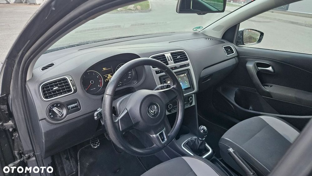 Volkswagen Polo 1.4 16V Comfortline - 21