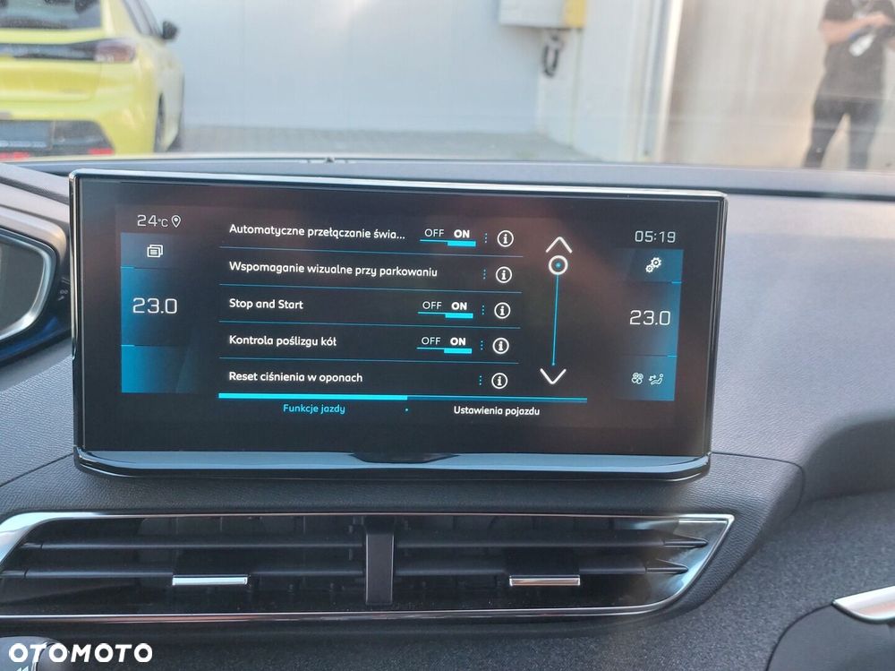 Peugeot 3008 1.2 PureTech Allure Pack S&S EAT8 - 23