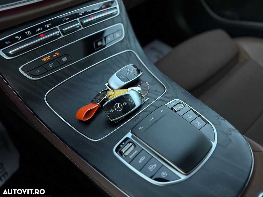 Mercedes-Benz E 220 d 4Matic T All-Terrain 9G-TRONIC Exclusive - 35