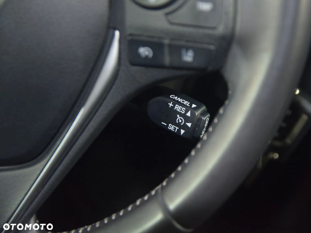 Toyota Auris - 21