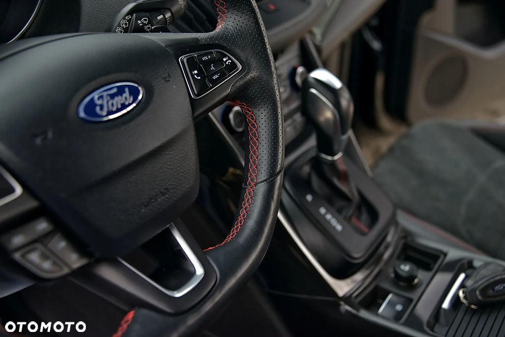 Ford Kuga 2.0 TDCi 4x4 ST-Line - 8