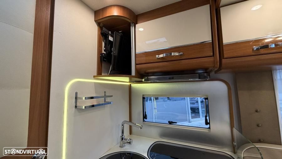 Fleurette Magister 74 LMF c.central e basculante - 19