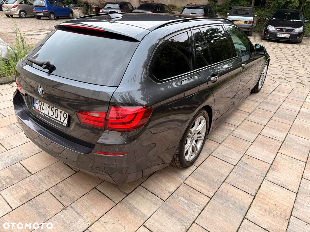 BMW Seria 5 525d - 8
