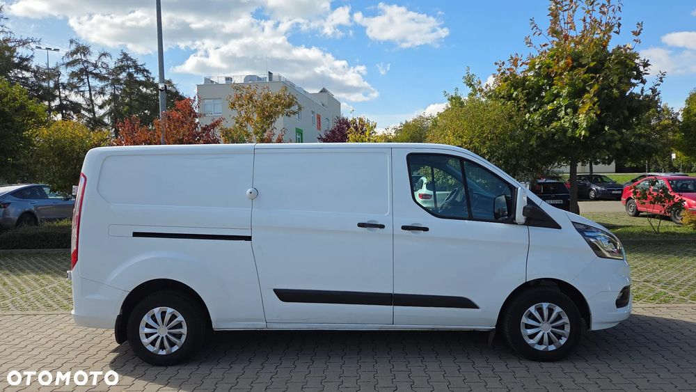 Ford TRANSIT CUSTOM - 3