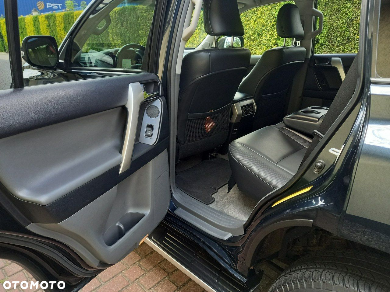 Toyota Land Cruiser - 28