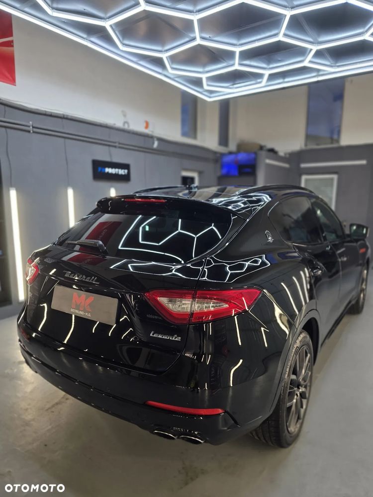 Maserati Levante Q4 - 3
