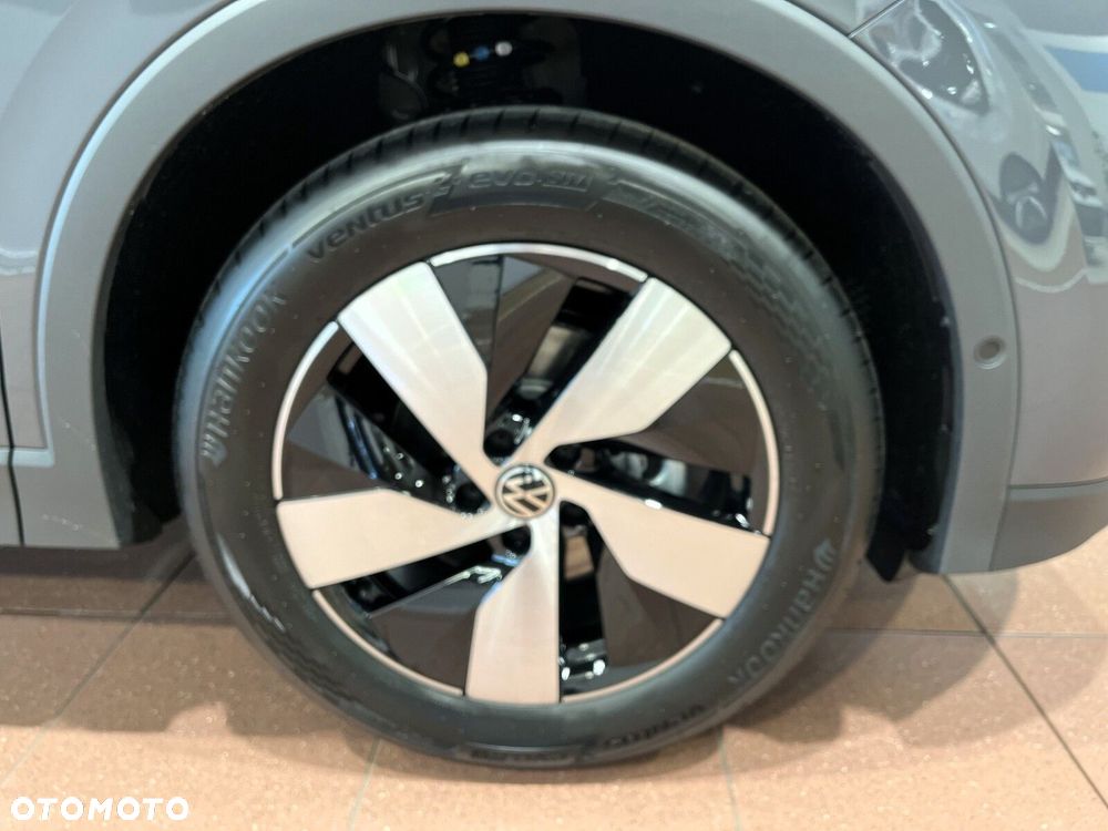 Volkswagen Tiguan - 38