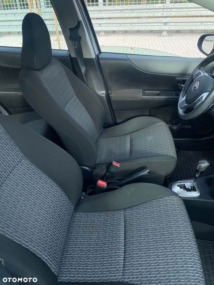 Toyota Yaris - 10