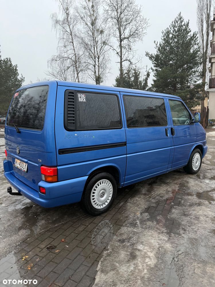 Volkswagen Multivan - 4