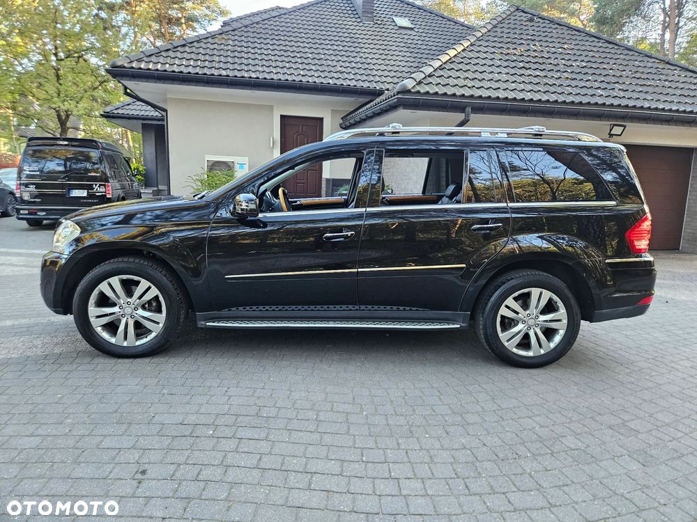 Mercedes-Benz GL 500 4Matic 7G-TRONIC - 3