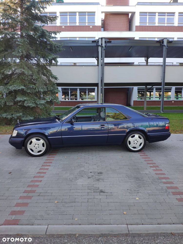 Mercedes-Benz Klasa E ver-200 - 2