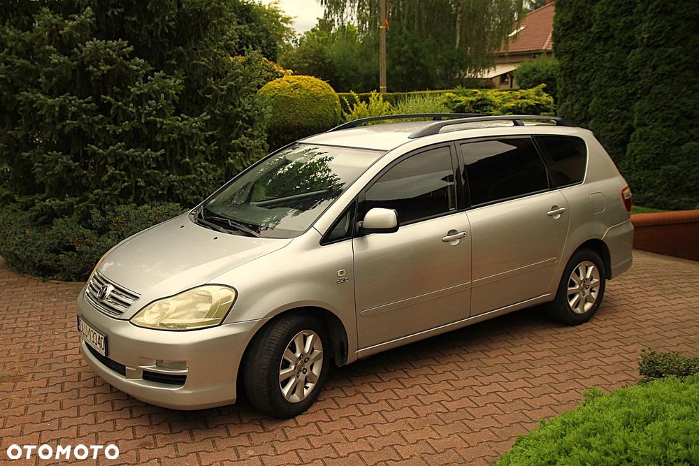 Toyota Avensis Verso D-4D Sol - 13
