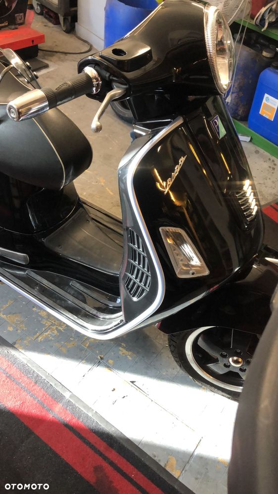 Vespa GTS - 2