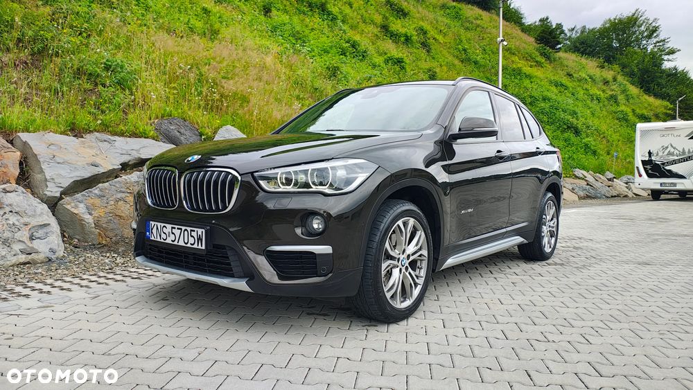BMW X1 xDrive18d xLine - 17