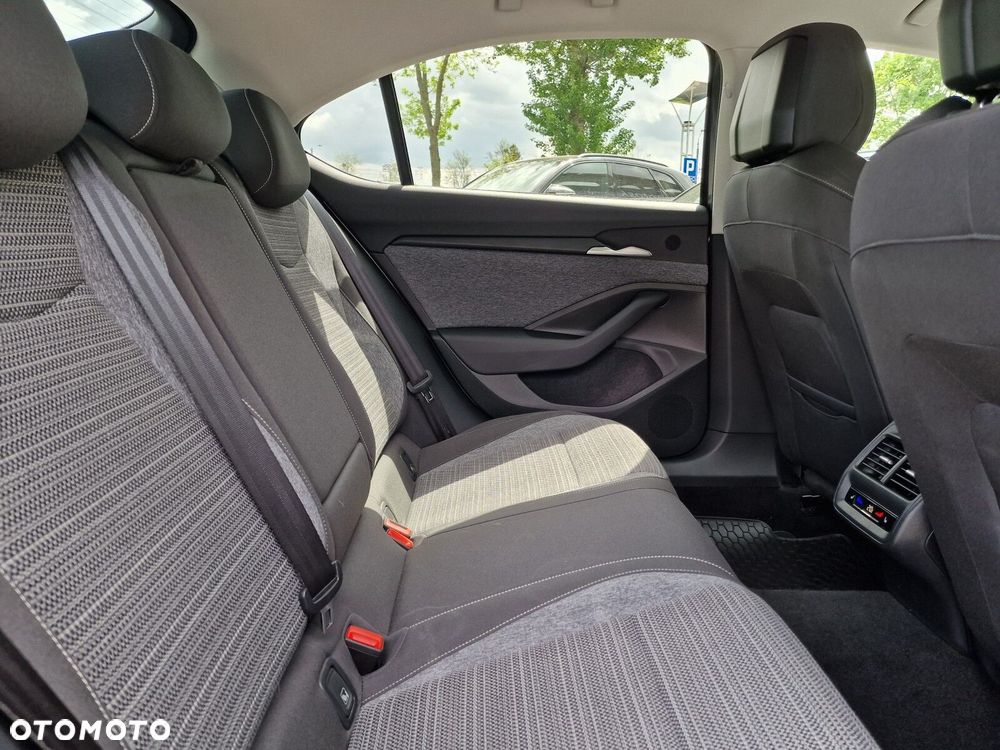Skoda Superb 1.5 TSI mHEV Selection DSG - 16