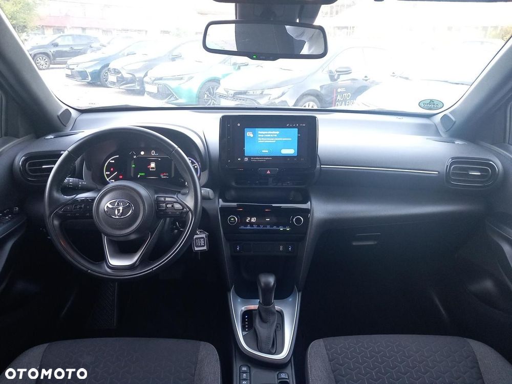 Toyota Yaris Cross - 16