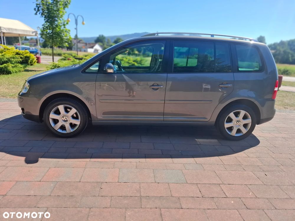 Volkswagen Touran 2.0 FSI Goal - 3
