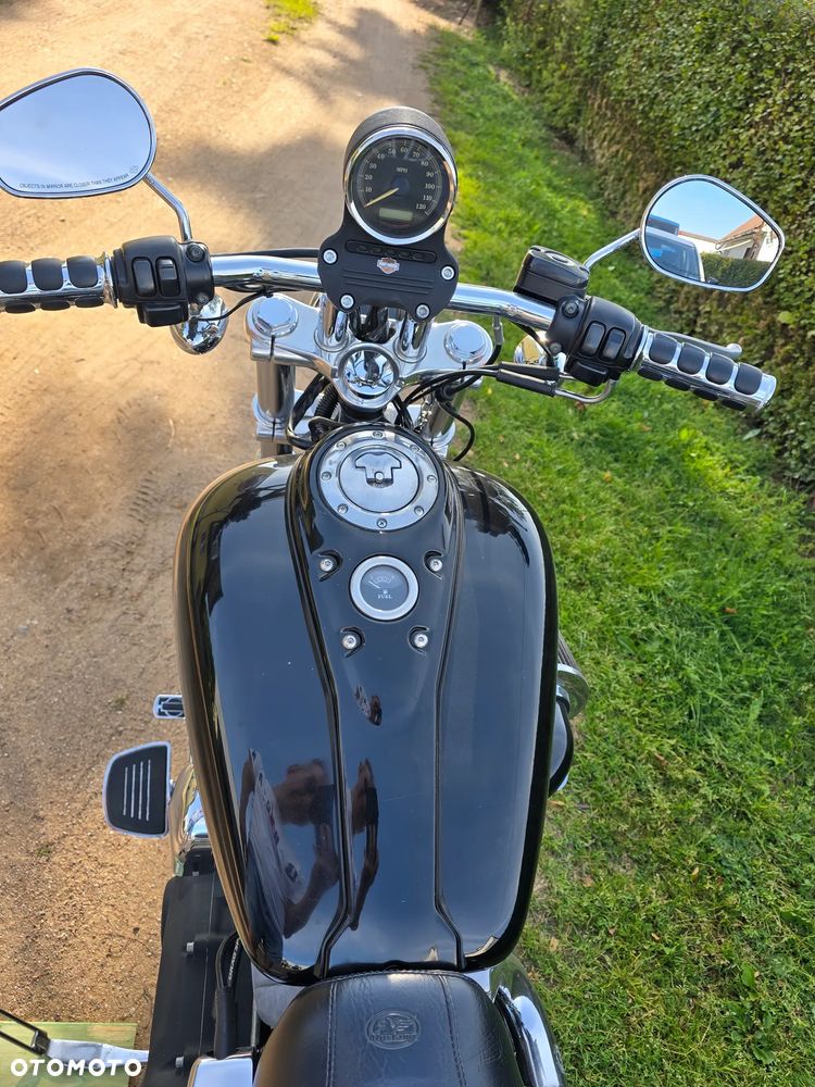 Harley-Davidson Dyna Super Glide - 11