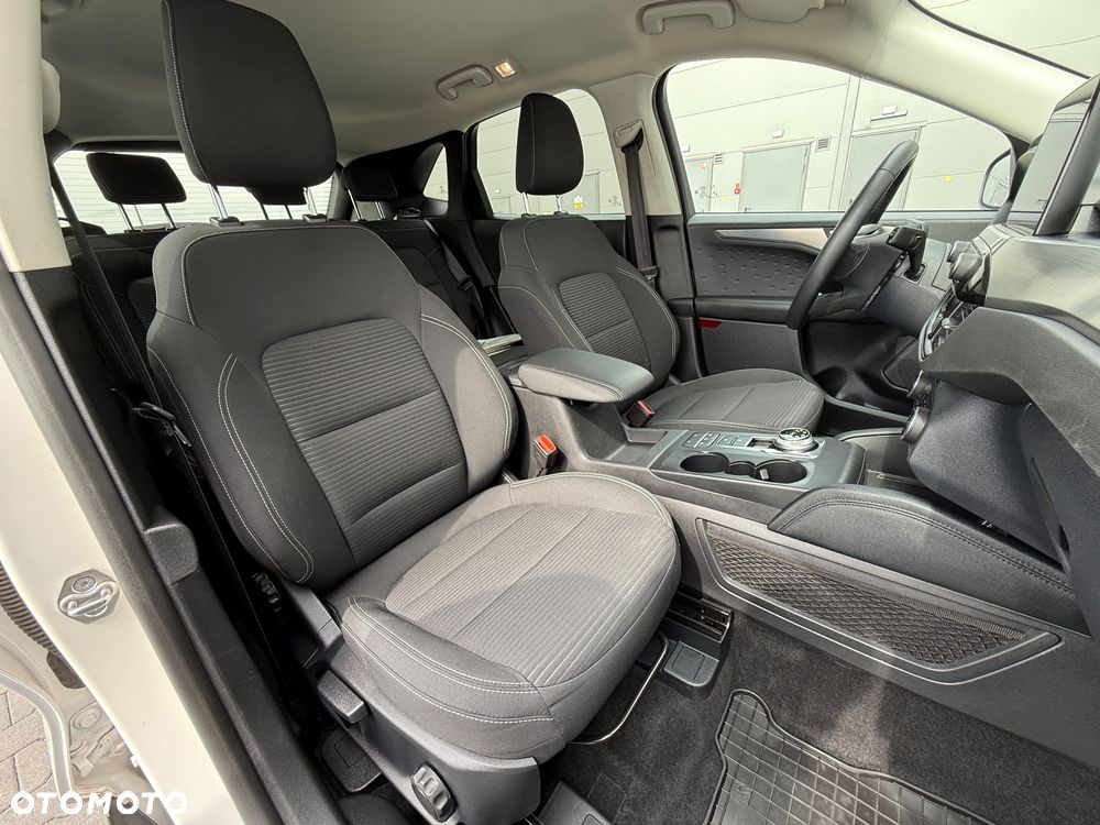 Ford Kuga 1.5 EcoBlue FWD Titanium - 35
