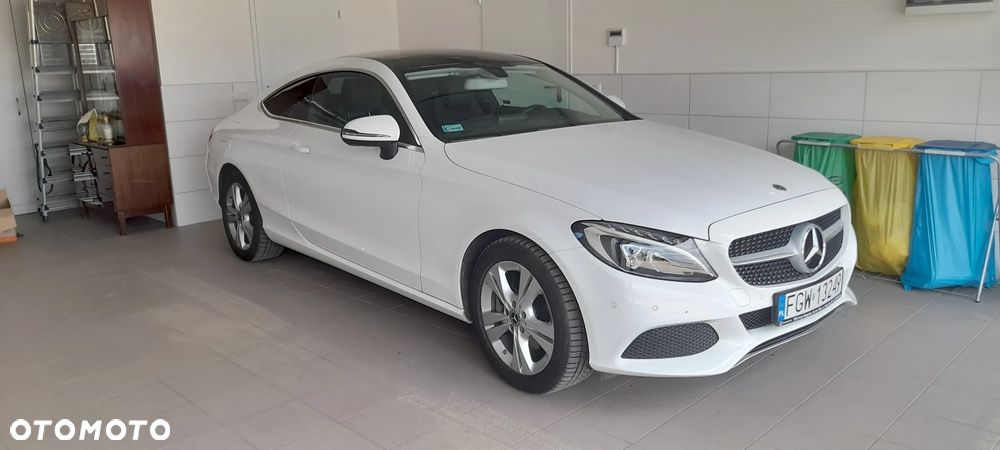 Mercedes-Benz Klasa C 300 9G-TRONIC - 4