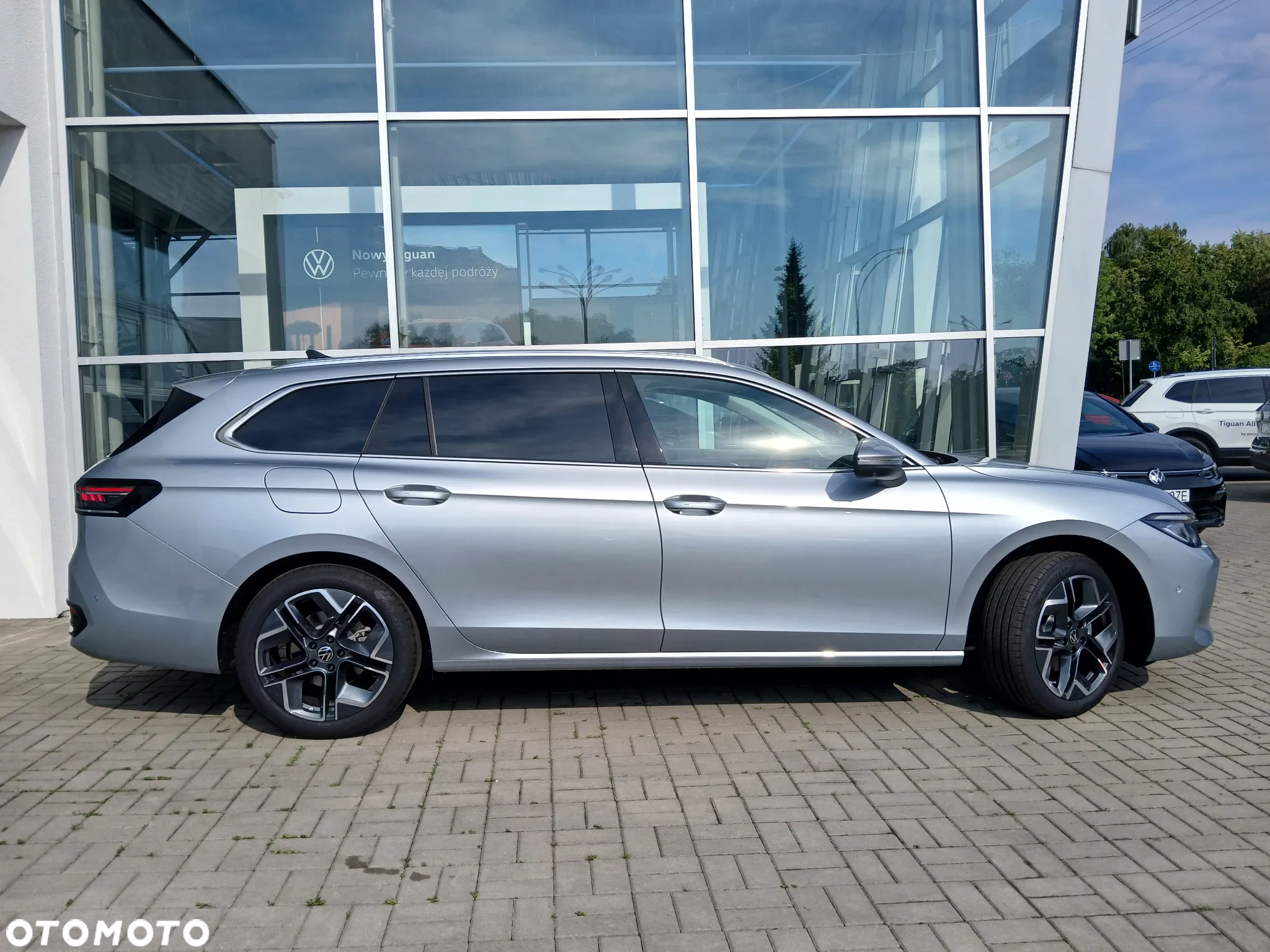 Volkswagen Passat 1.5 TSI ACT mHEV Elegance DSG - 2