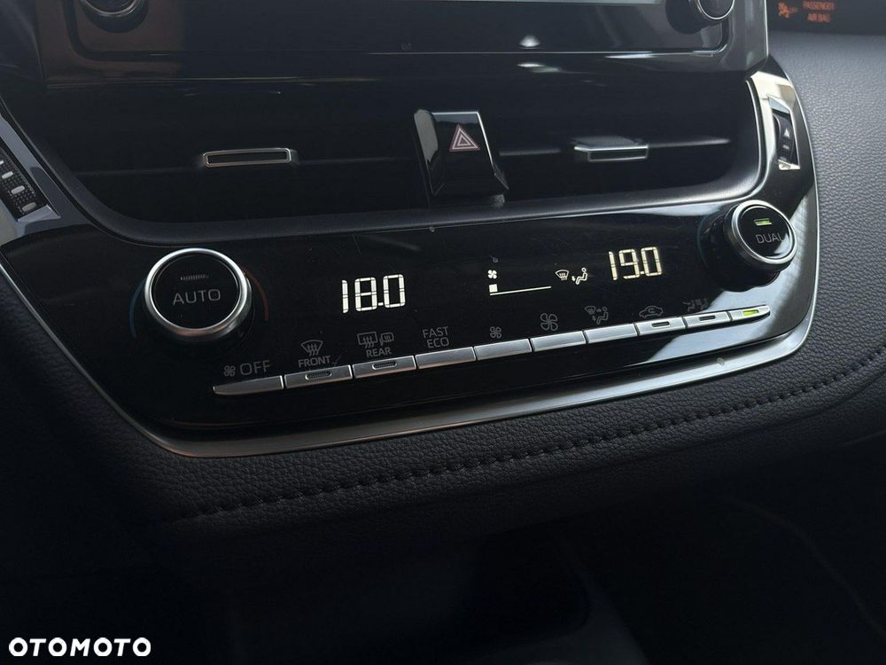 Toyota Corolla 1.8 Hybrid Comfort - 18