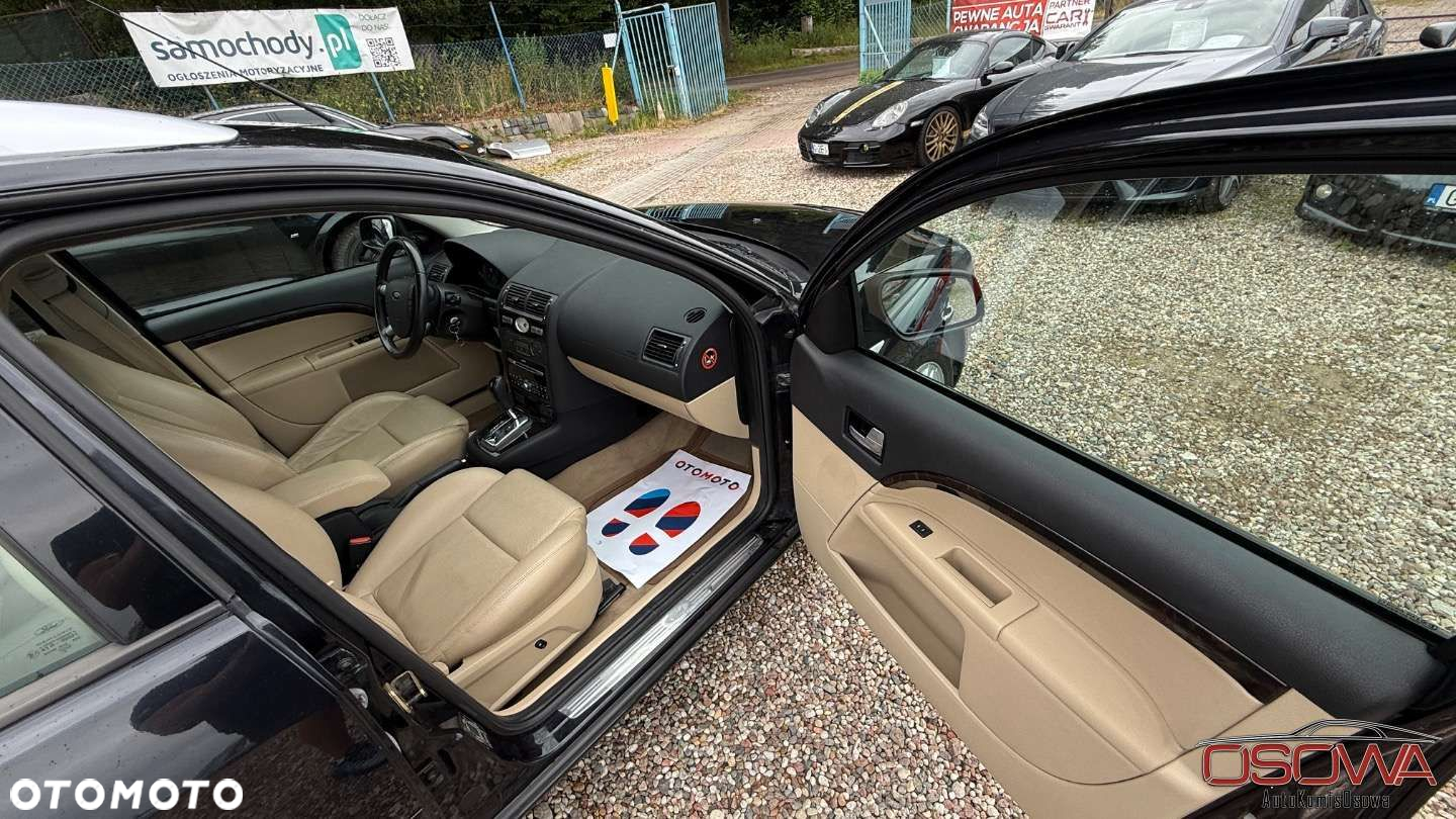 Ford Mondeo - 32