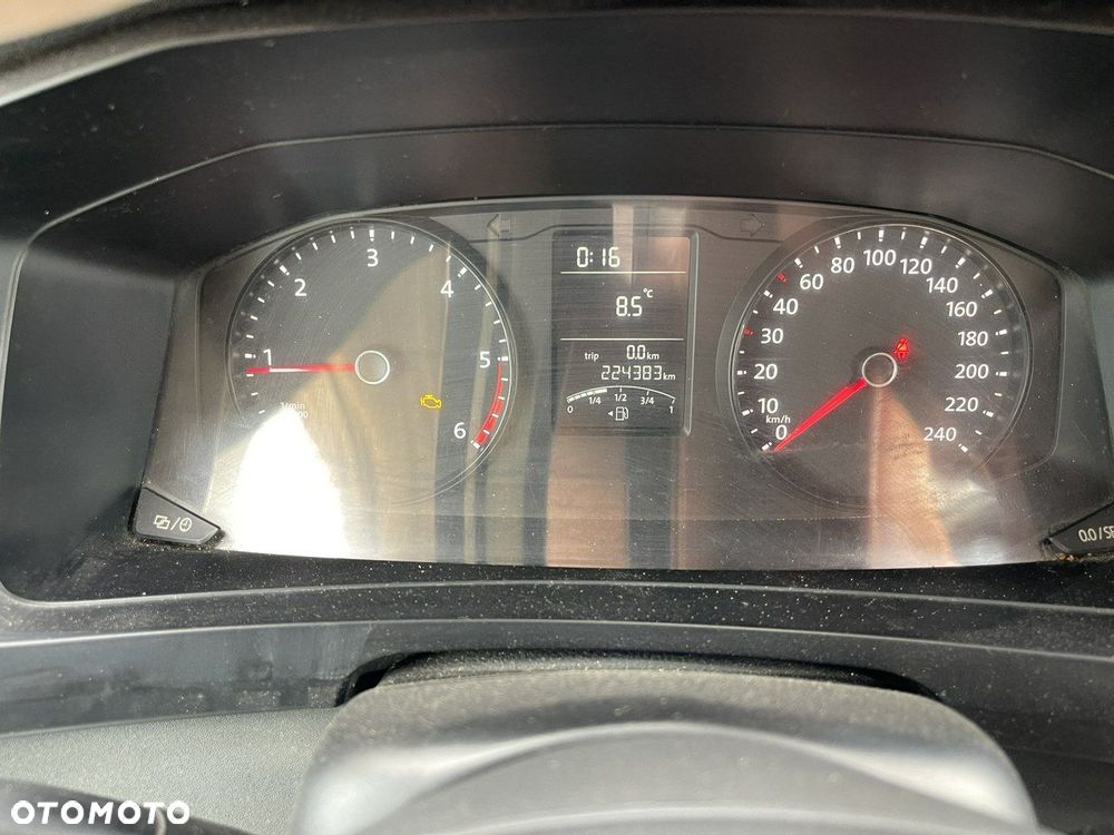 Volkswagen Transporter - 9