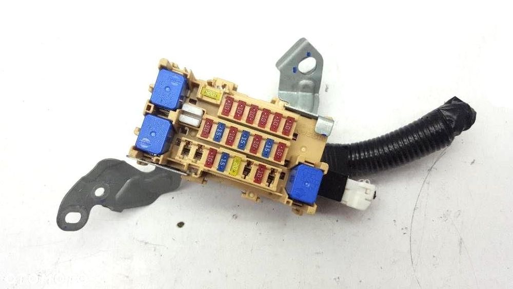 SKRZYNKA BEZPIECZNIKÓW INFINITI Q50 Q50S 2.2 - 1