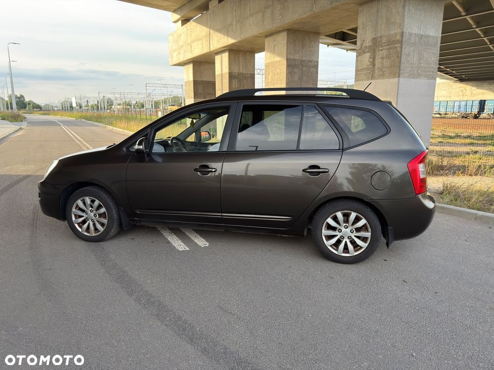 Kia Carens 2.0 CRDi Tour - 8