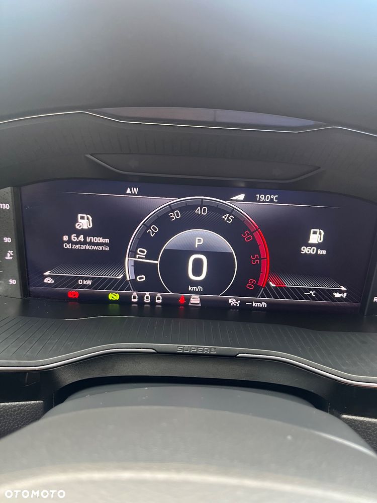 Skoda Superb 2.0 TDI SCR 4x4 L&K DSG - 24