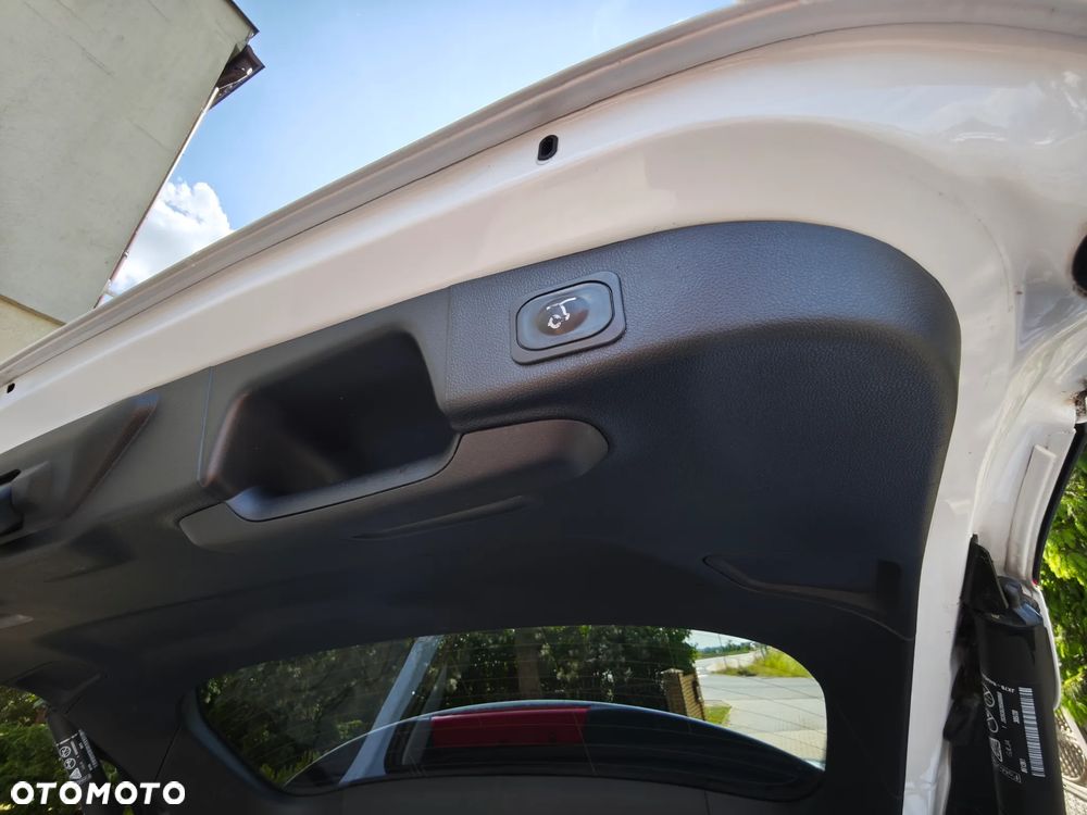 Ford Focus 1.5 EcoBlue STart-Stopp-System TITANIUM - 24