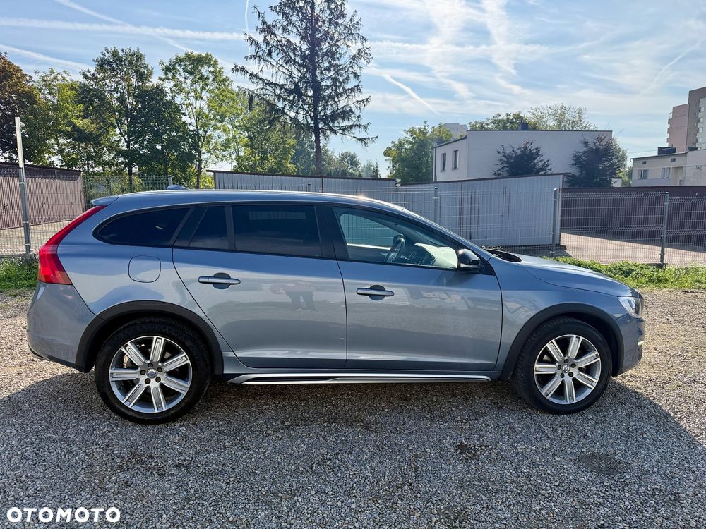 Volvo V60 Cross Country D3 Geartronic Momentum - 11