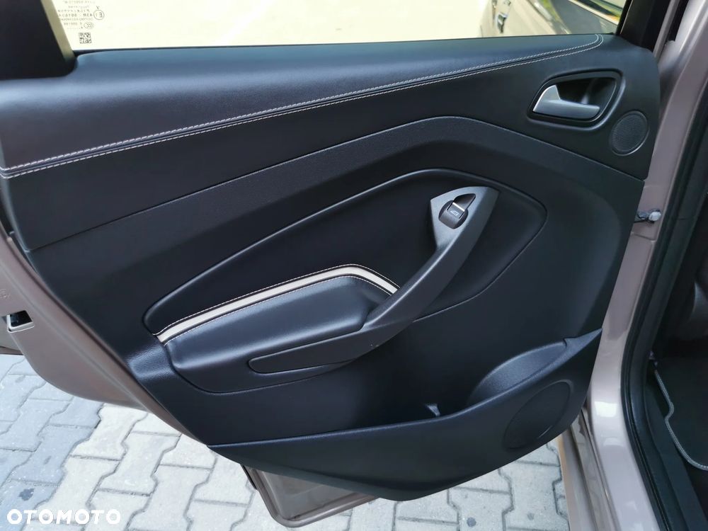 Ford Kuga Vignale 2.0 TDCi AWD - 24