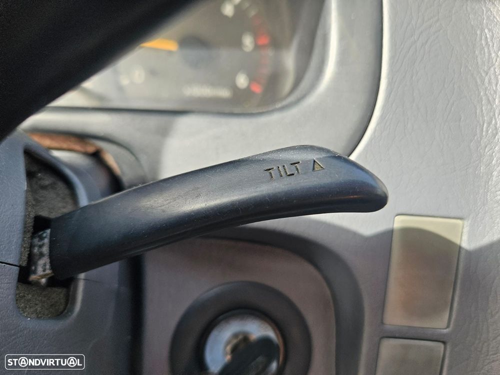 Toyota HiAce 2.4 D LXH12LG - 27