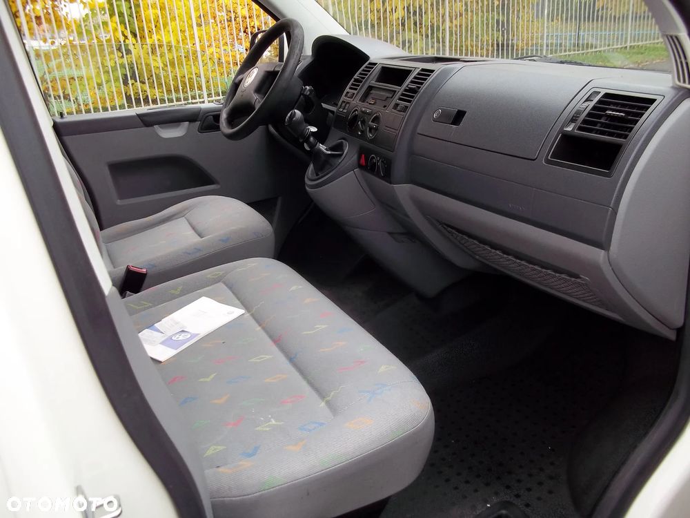 Volkswagen Transporter - 8